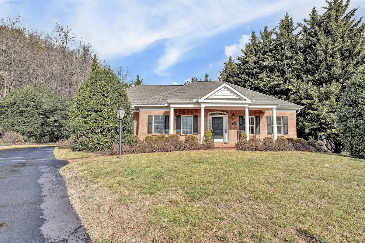 625 Highfield Rd, Salem, VA 24153 - #1