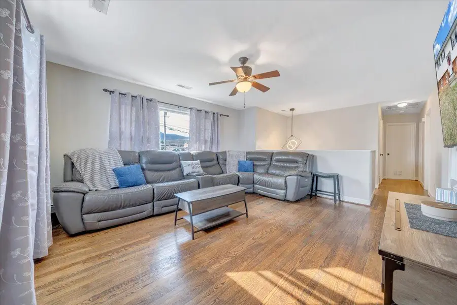 1541 Penley Blvd, Salem, VA 24153 - #3