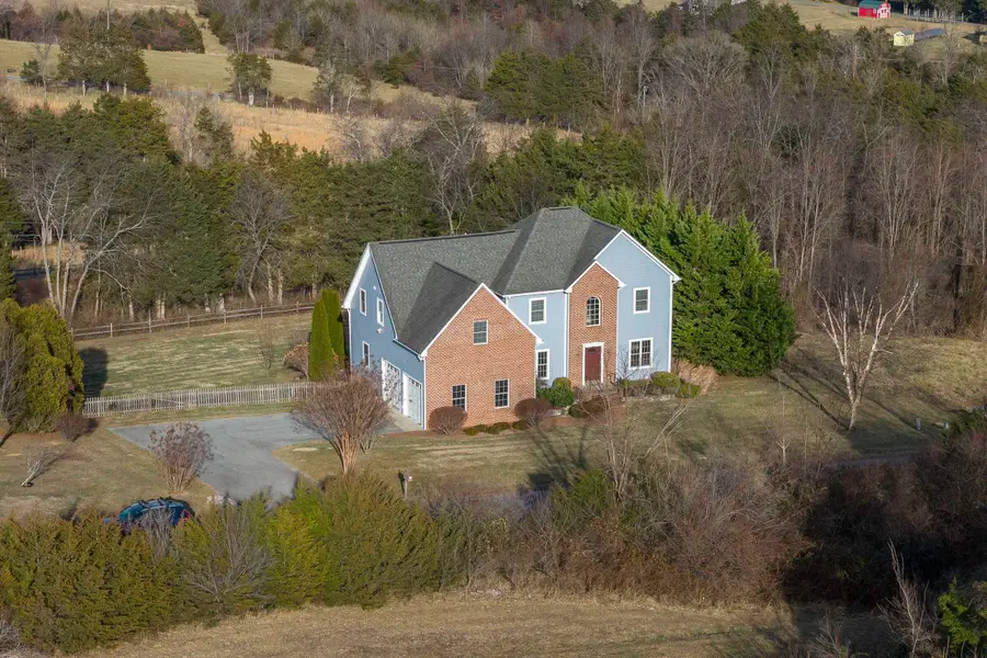120 Skyhigh Ln, Lexington, VA 24450 - #2