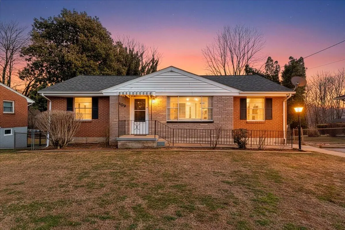 909 Chester Ave, Roanoke, VA 24019 - #1