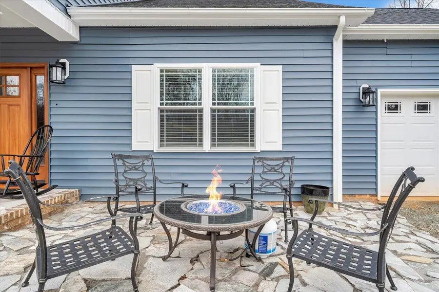 131 Belvior Cir, Moneta, VA 24121 - #2