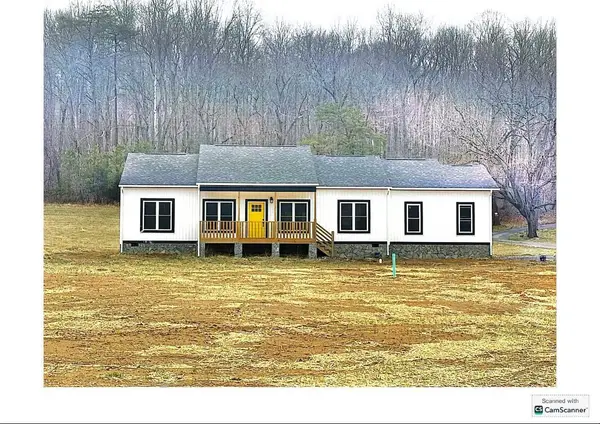 3086 Haymakertown Rd, Troutville, VA 24175