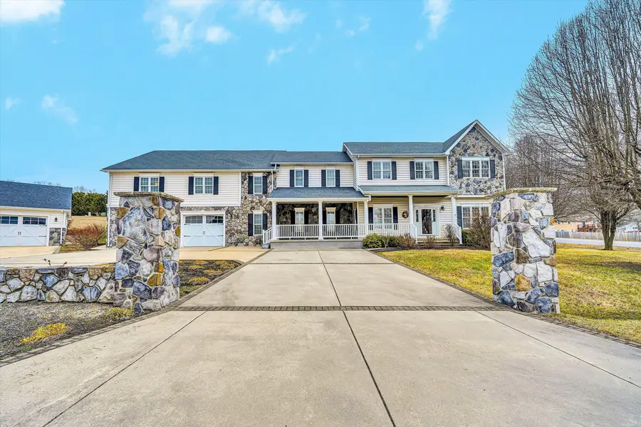 116 Dustys Rd, Covington, VA 24426 - #3