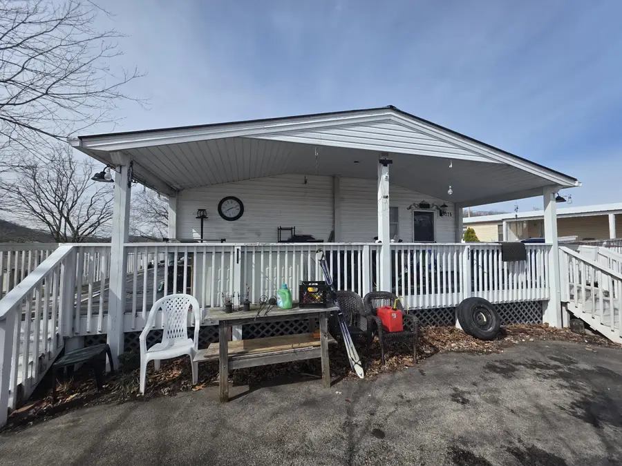 175 Jones St Se, Christiansburg, VA 24073 - #2