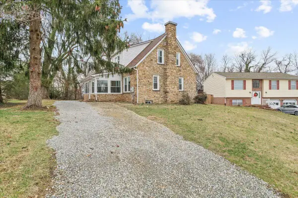 1705 Brad Ct, Salem, VA 24153