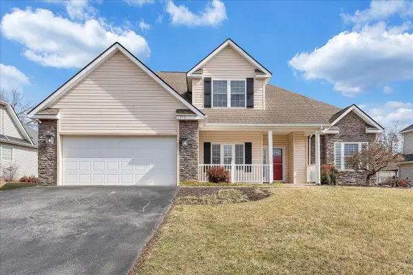 712 Doyle St, Salem, VA 24153