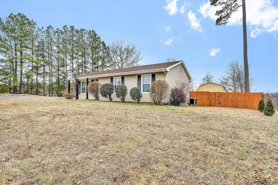 5050 Stewartsville Rd, Moneta, VA 24121 - #2