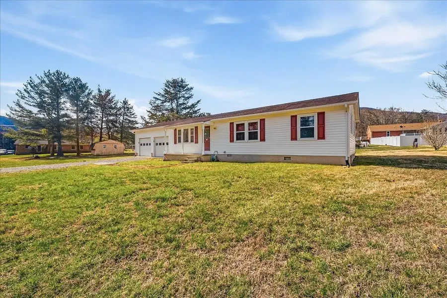 3320 John Mason Rd, Salem, VA 24153 - #3