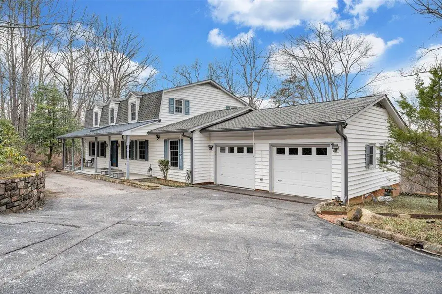 5127 Hunting Hills Dr, Roanoke, VA 24018 - #3