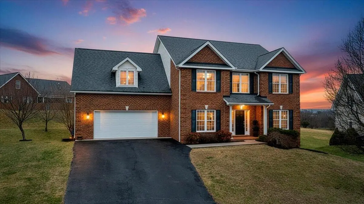 2324 Foxfield Ln, Salem, VA 24153 - #1