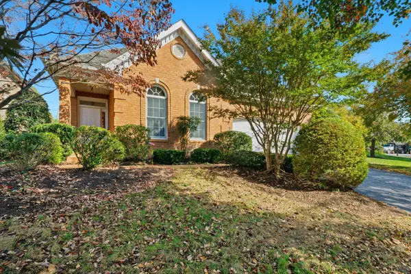 3321 Somercroft Ct, Roanoke, VA 24014