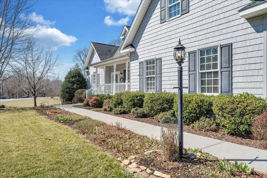 335 Camellia Pl, Moneta, VA 24121 - #3