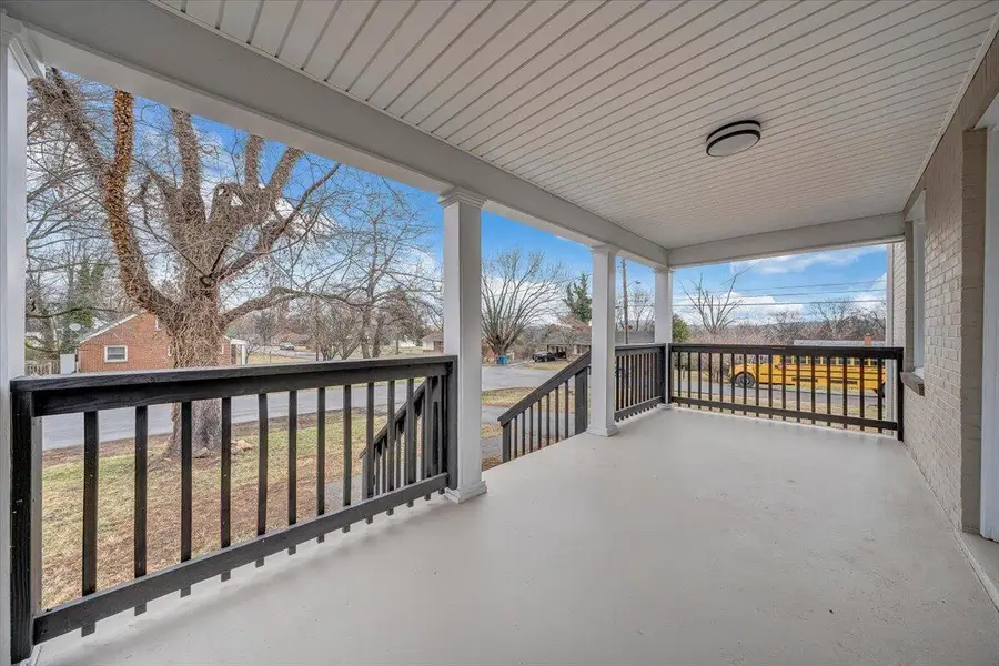 204 Beech St Nw, Roanoke, VA 24017 - #2