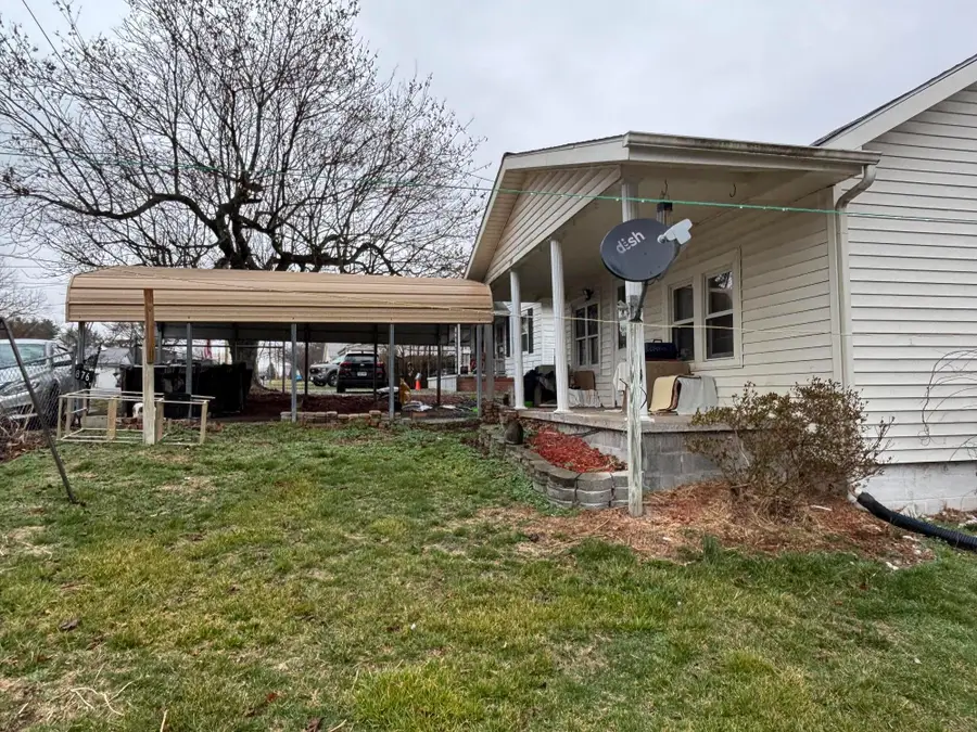 876 Dillon St, Pulaski, VA 24301 - #2