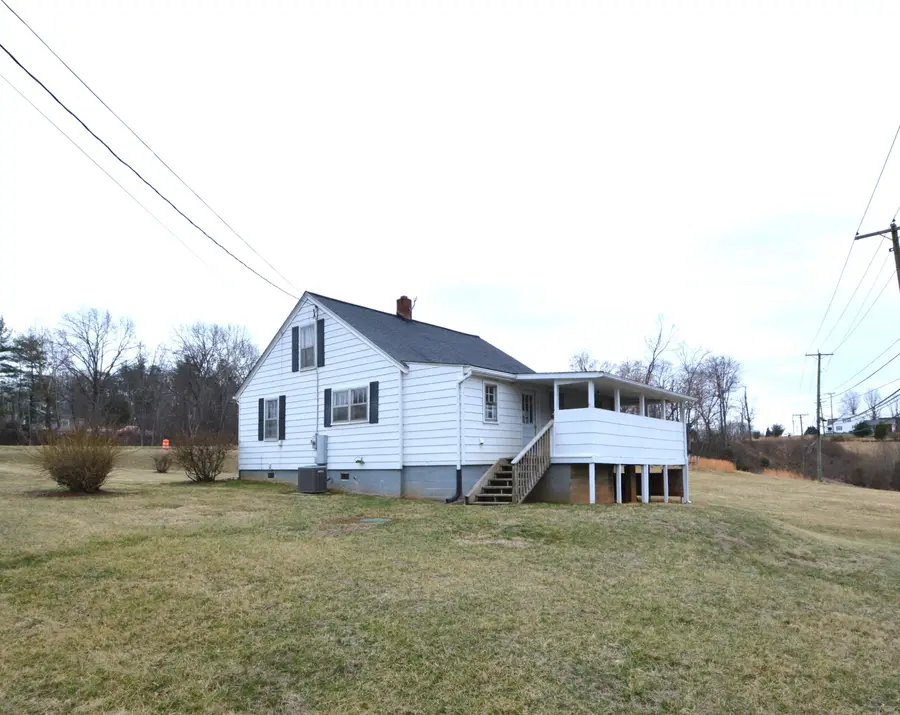 376 Southside Dr, Rocky Mount, VA 24151 - #2