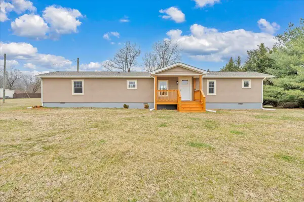 108 Rolling Meadow Dr, Thaxton, VA 24174