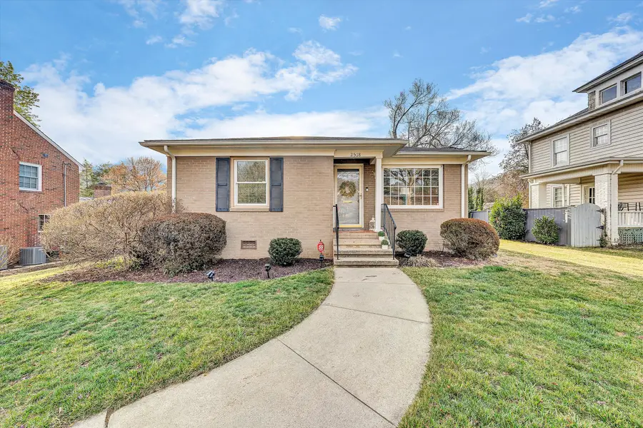 2518 Carolina Ave Sw, Roanoke, VA 24014 - #2