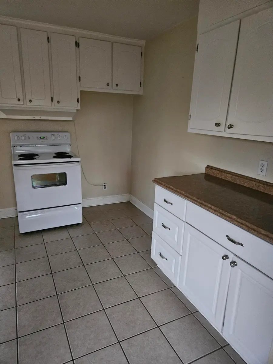 2718 Meadowview Dr Nw, Roanoke, VA 24017 - #2