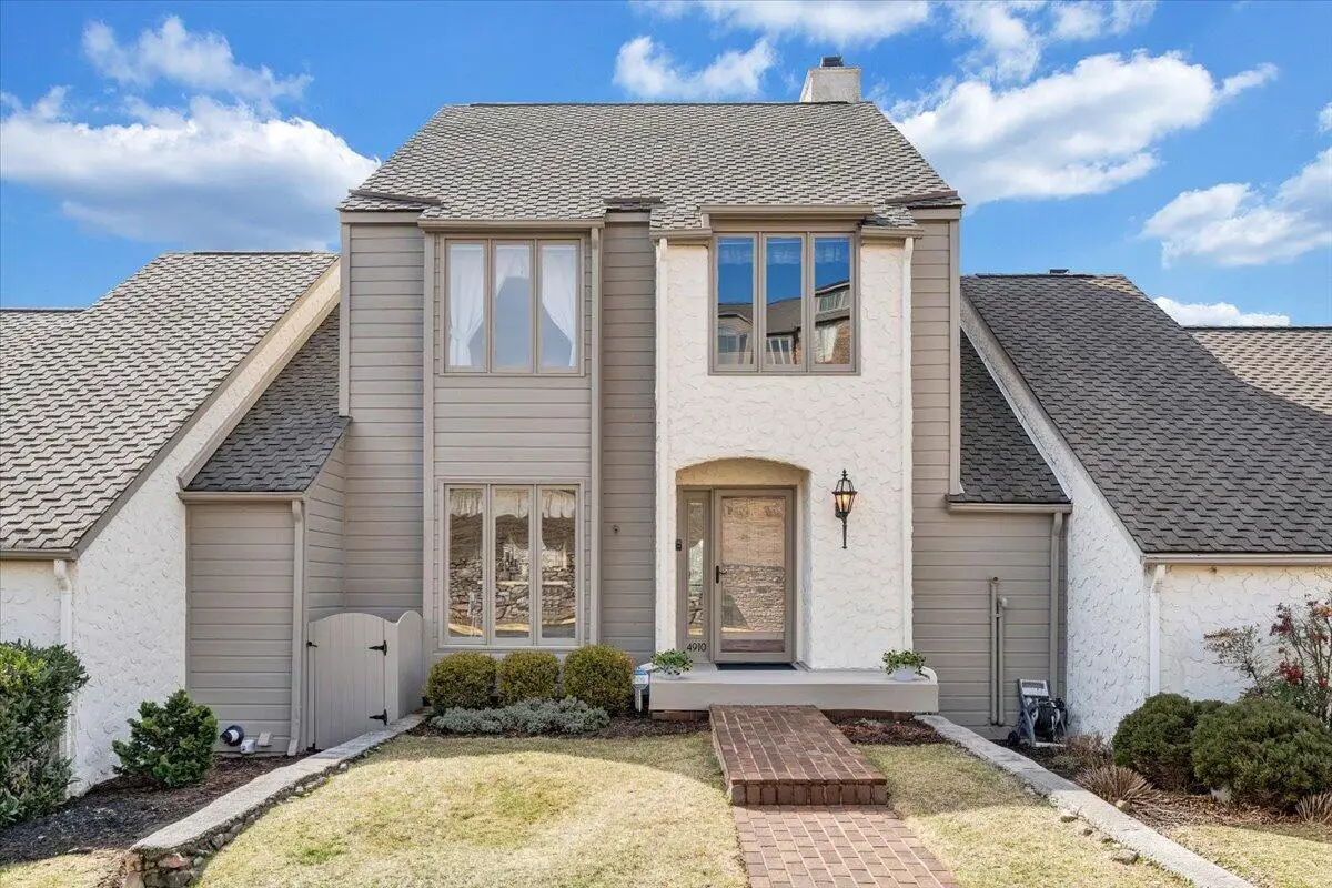 4910 Hunting Hills Cir, Roanoke, VA 24018 - #1