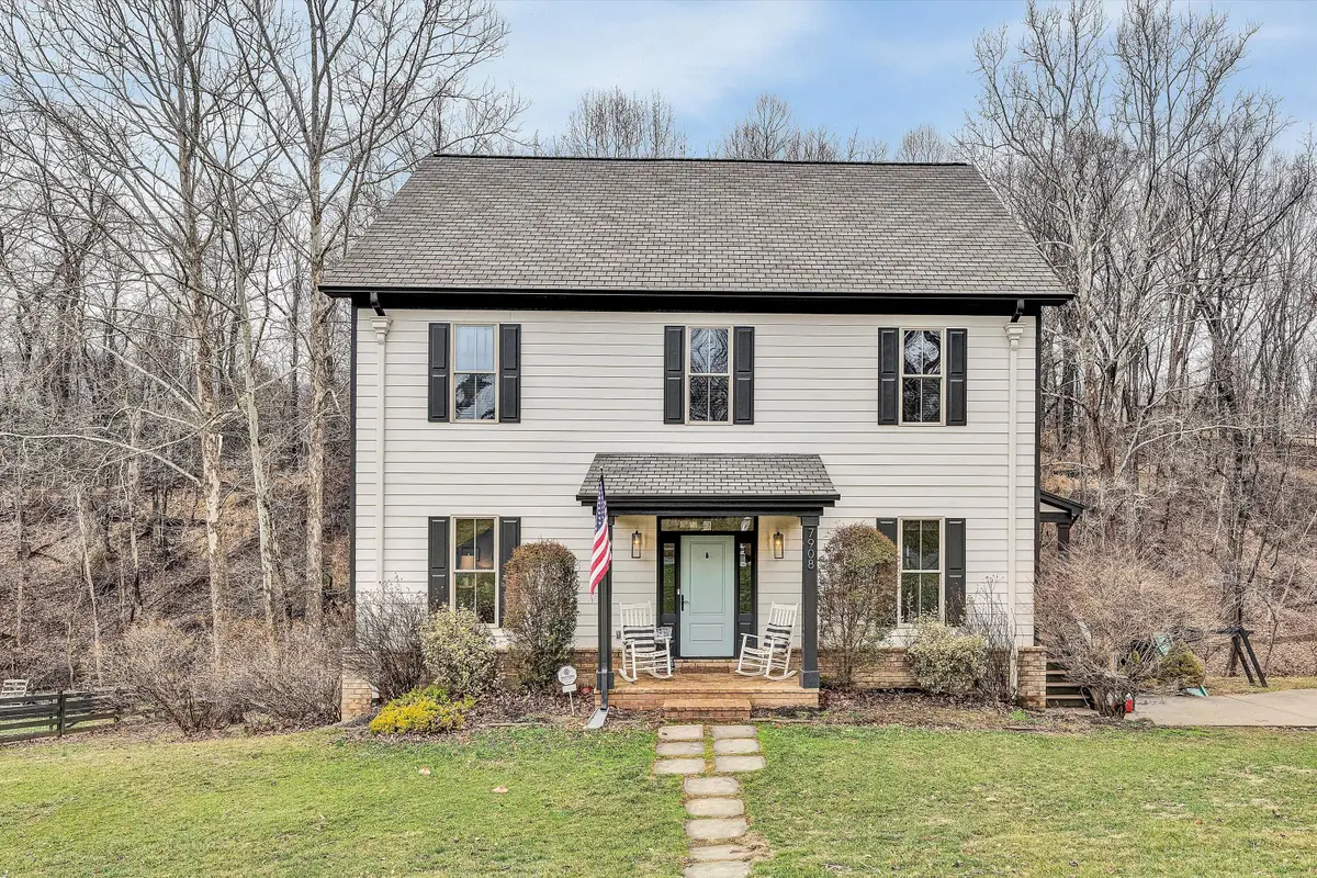 7908 Forest Creek Dr, Roanoke, VA 24018 - #1