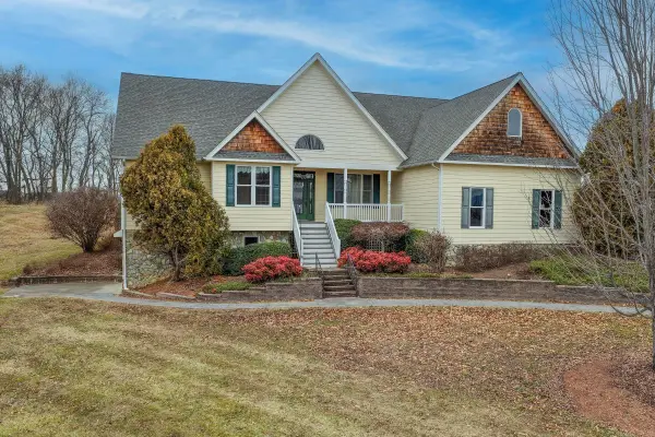 120 Spring Ridge Ln, Fairfield, VA 24435