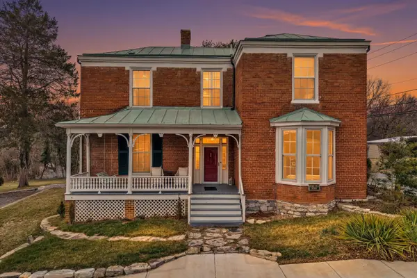 322 E Main St, Fincastle, VA 24090