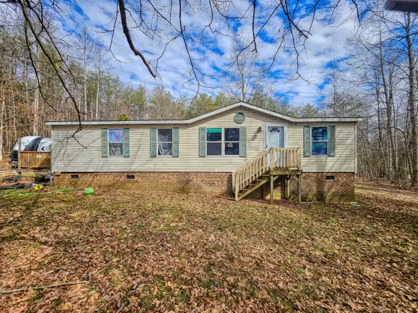 635 High View Ln, Chatham, VA 24531