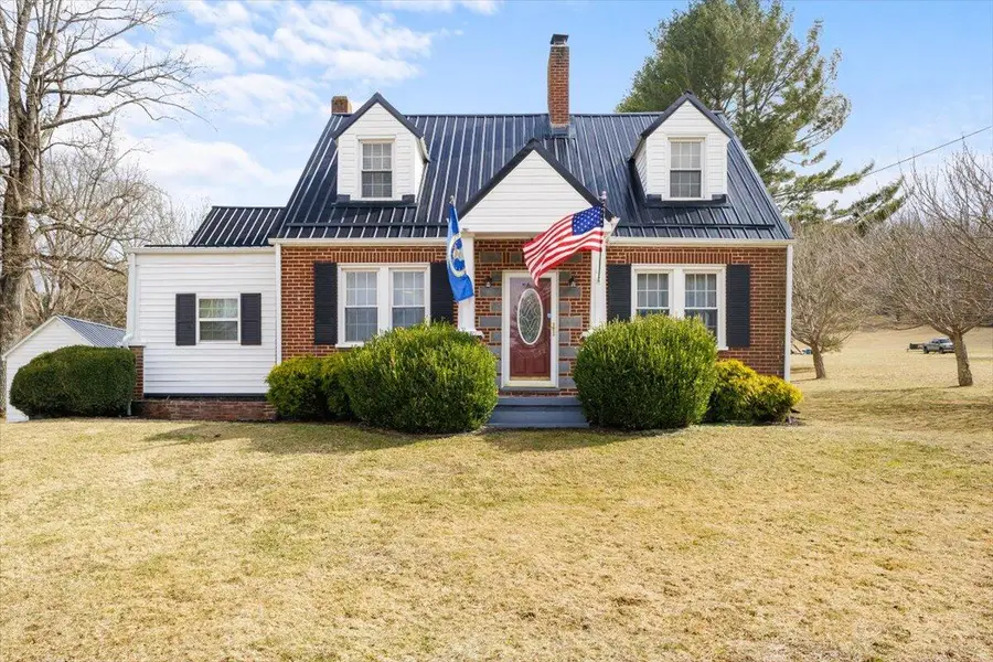 10664 Bent Mountain Rd, Bent Mountain, VA 24059 - #2