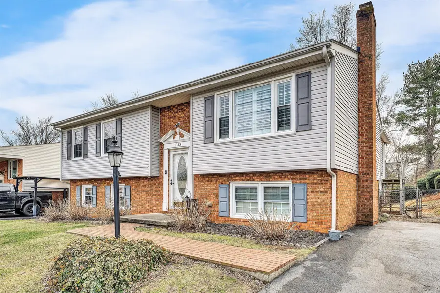 1813 Cambridge Dr, Vinton, VA 24179 - #3