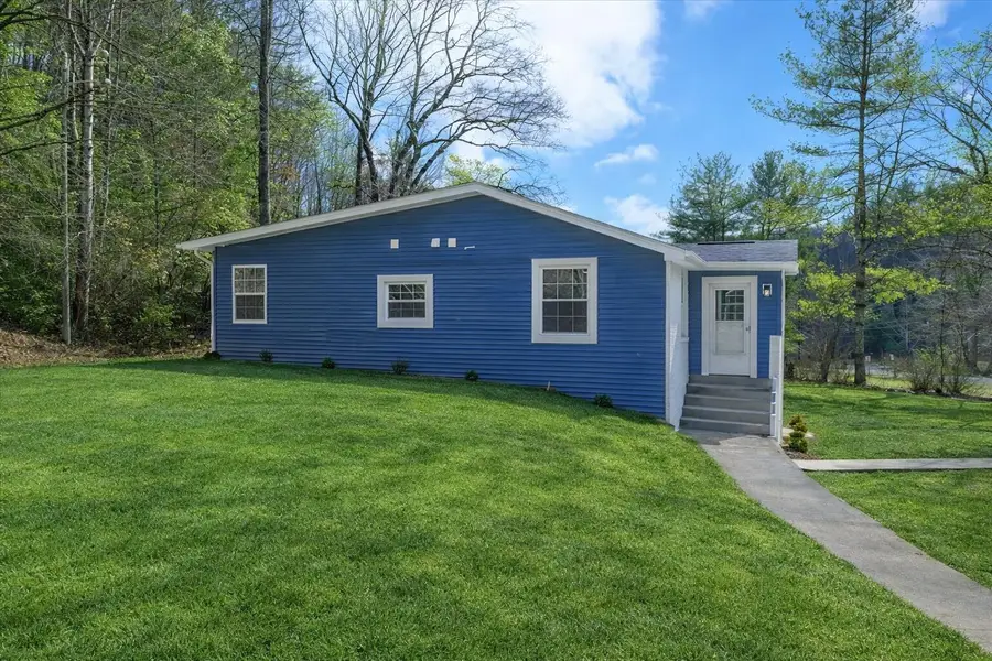 7202 Merriman Rd, Boones Mill, VA 24065 - #2