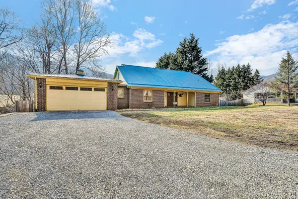 3305 Naff Rd, Boones Mill, VA 24065