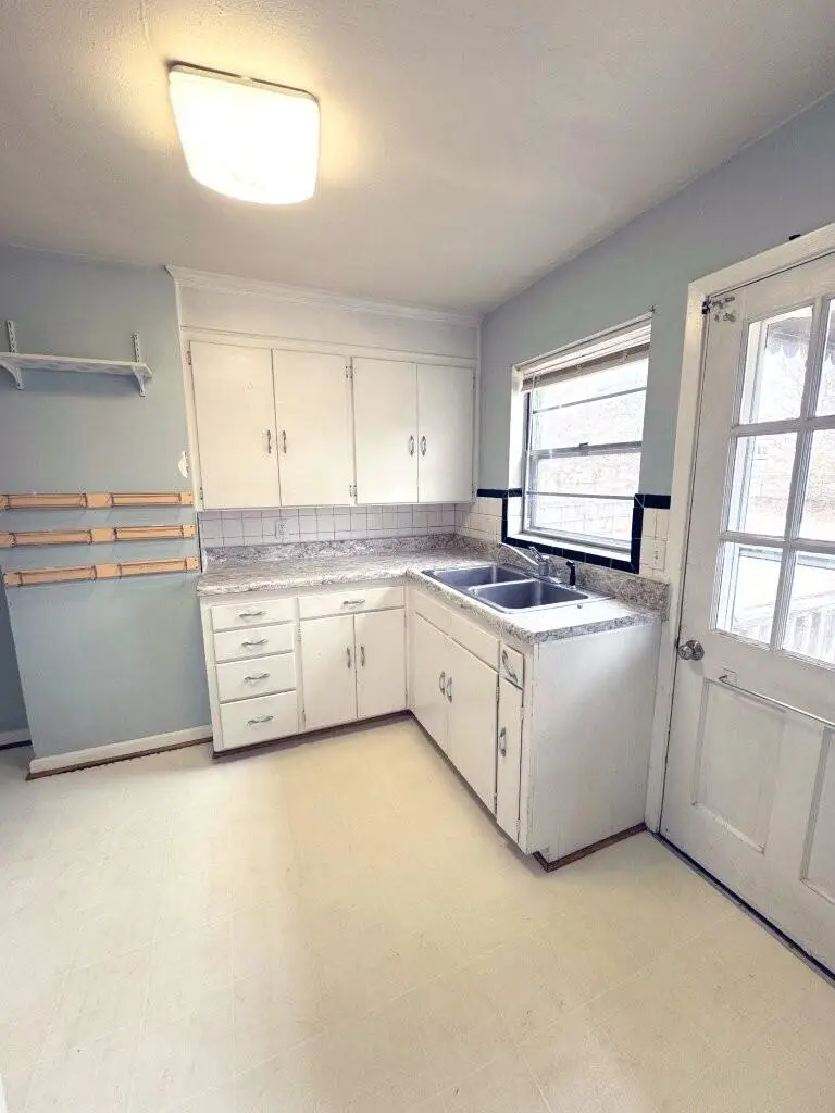 1811 Windsor Ave Sw, Roanoke, VA 24015 - #2