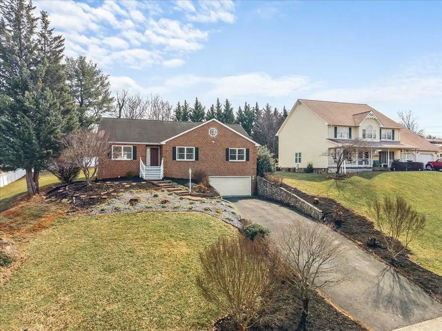 1500 Ashley Dr, Salem, VA 24153 - #3