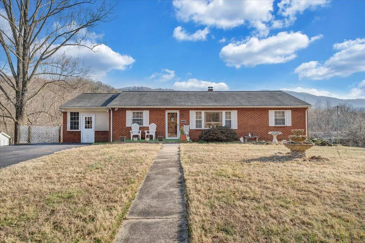 378 Archway Rd, Blue Ridge, VA 24064 - #1