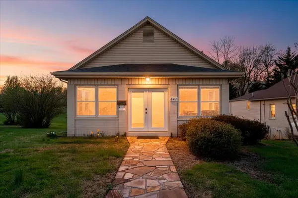 841 Bedford Rd, Vinton, VA 24179