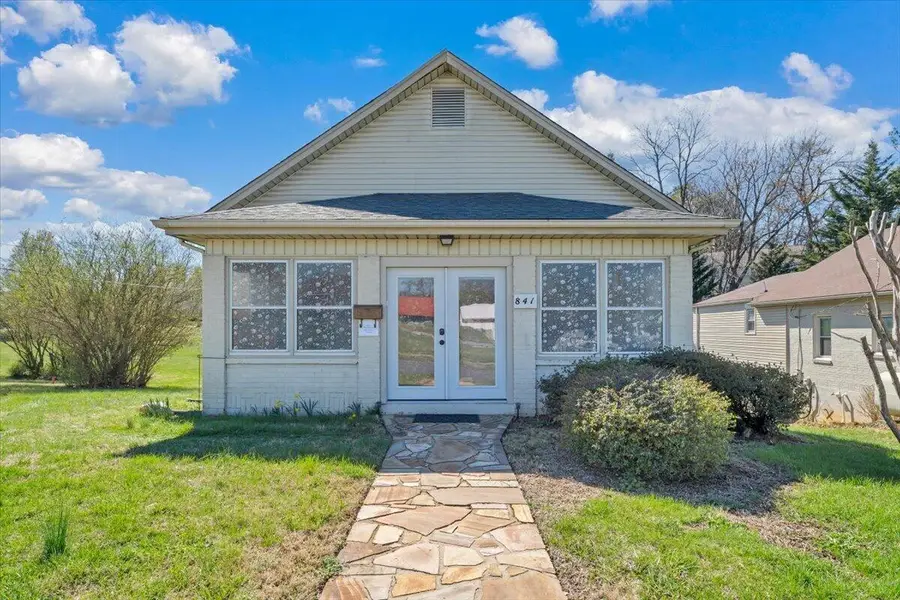 841 Bedford Rd, Vinton, VA 24179 - #2