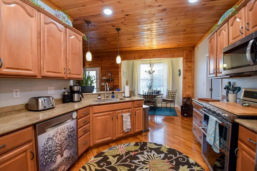 71 Antietam Hill Rd, Daleville, VA 24083 - #3