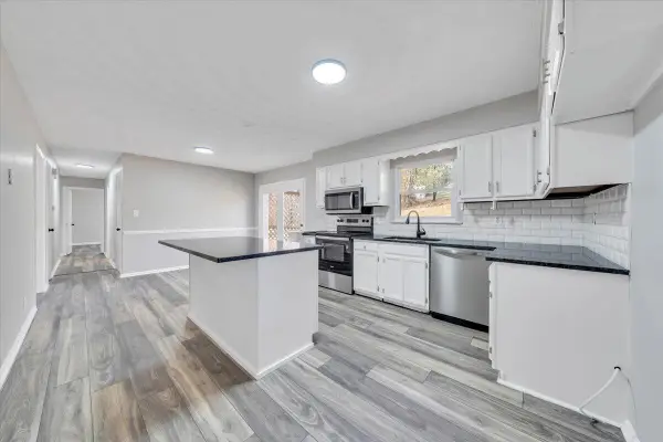 222 Maple Dr, Blue Ridge, VA 24064