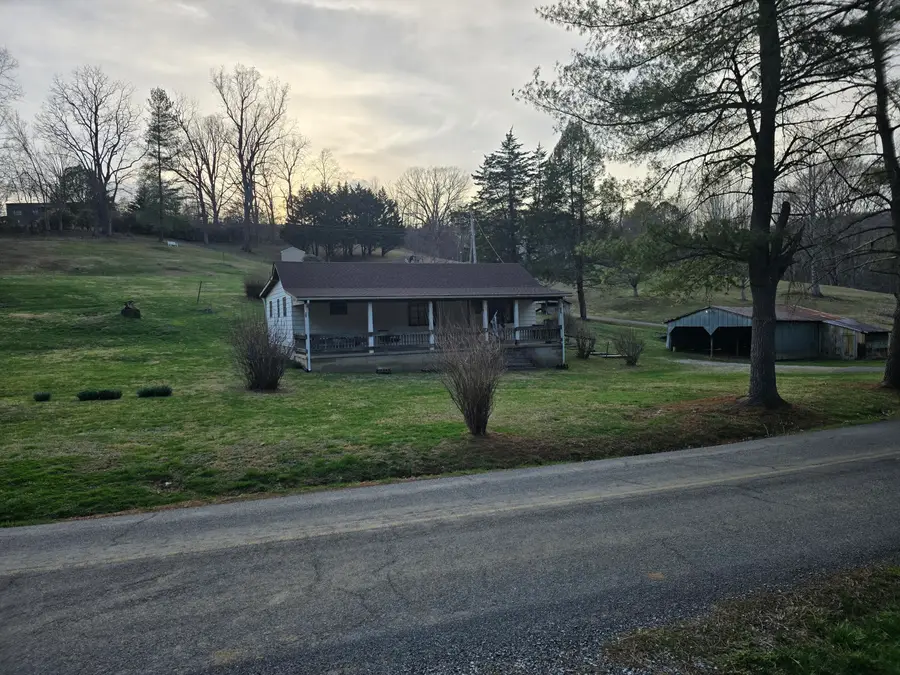 1685 Davis, Buchanan, VA 24066 - #2