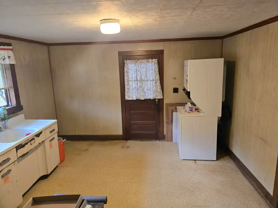 1685 Davis, Buchanan, VA 24066 - #3