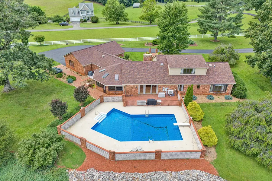 270 Parkside Ln, Rocky Mount, VA 24151 - #2