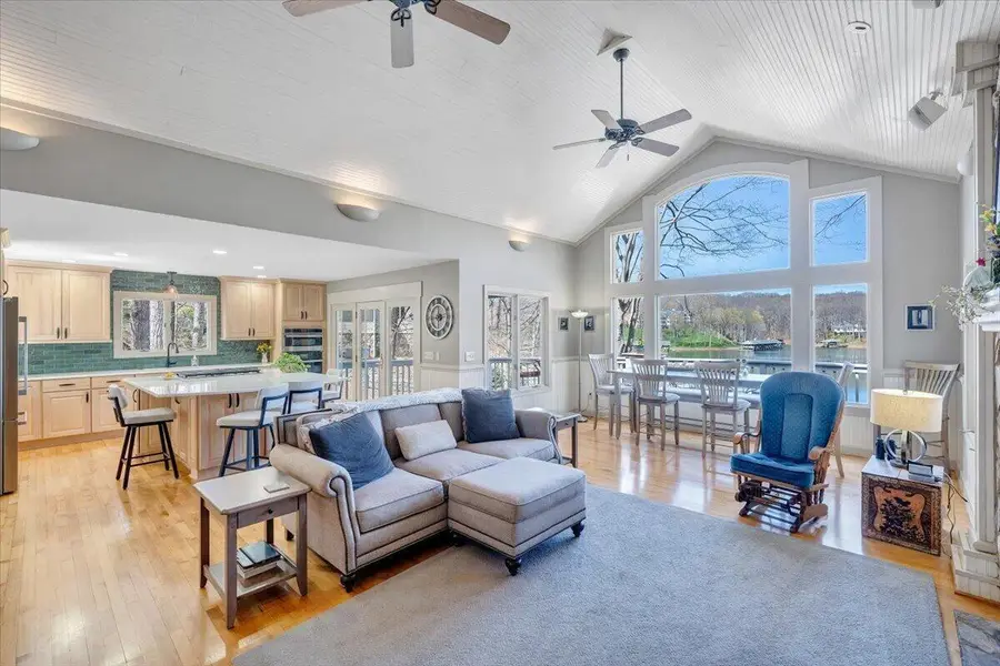 150 Waterwood Dr, Moneta, VA 24121 - #2