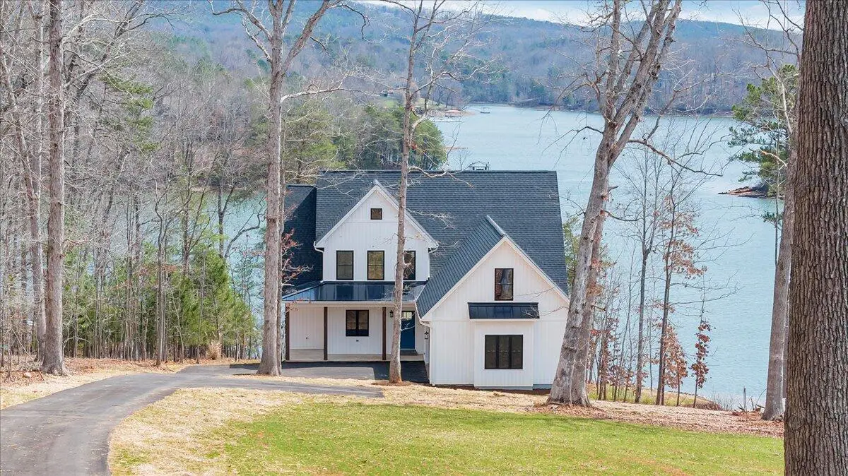 1216 Runaway Bay Rd, Lynch Station, VA 24571 - #1