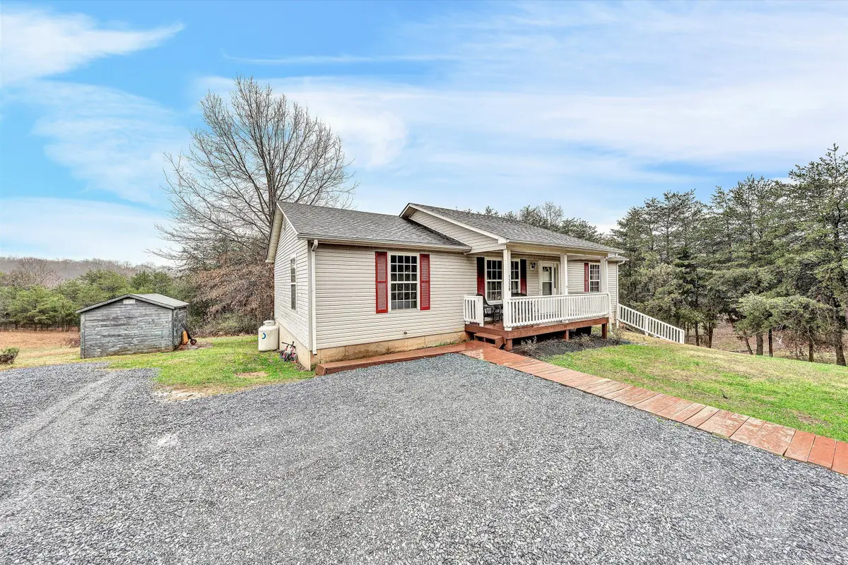 1328 Morewood Rd, Hardy, VA 24101 - #1