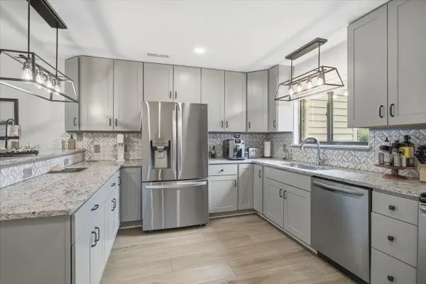 219 Shoreline Marina Cir #122, Moneta, VA 24121