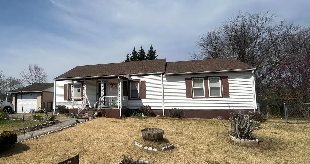 13 Upland Dr, Salem, VA 24153 - #1