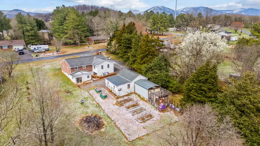 3007 Sleepy Ridge Dr, Bedford, VA 24523 - #2