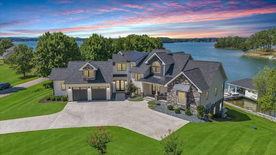 176 Three Point Isle Dr, Penhook, VA 24137 - #2