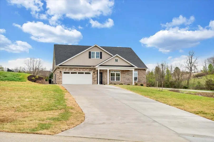 28 The Jackson Of Ashley Dr, Daleville, VA 24083 - #3
