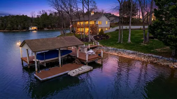 1520 Gowen Ln, Huddleston, VA 24104